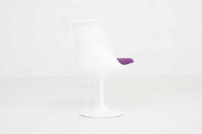 Knoll International Tulip Stuhl von Eero Saarinen mit violettem Kissen - 2nd home