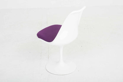 Knoll International Tulip Stuhl von Eero Saarinen mit violettem Kissen - 2nd home