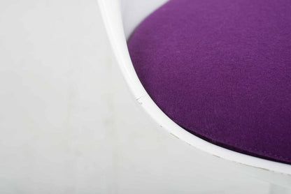 Knoll International Tulip Stuhl von Eero Saarinen mit violettem Kissen - 2nd home