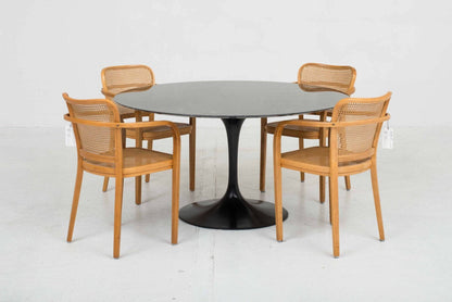 Knoll International Tulip Table 137cm von Eero Saarinen in schwarzem Marmor - 2nd home