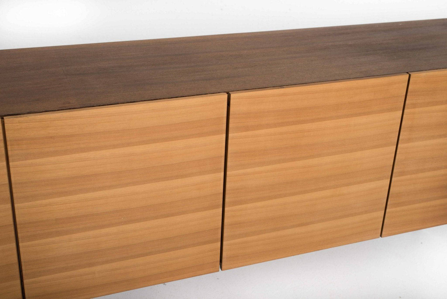 Langes Sideboard aus Wenge und Nussbaum - 2nd home