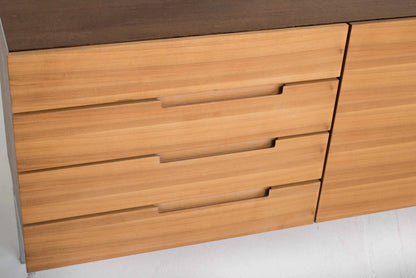 Langes Sideboard aus Wenge und Nussbaum - 2nd home