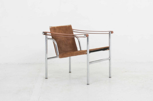 Le Corbusier LC1 Sessel von Cassina mit braunem Fell - 2nd home