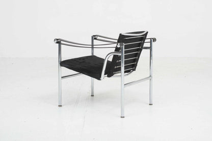 Le Corbusier LC1 Sessel von Cassina mit schwarzem Fell - 2nd home