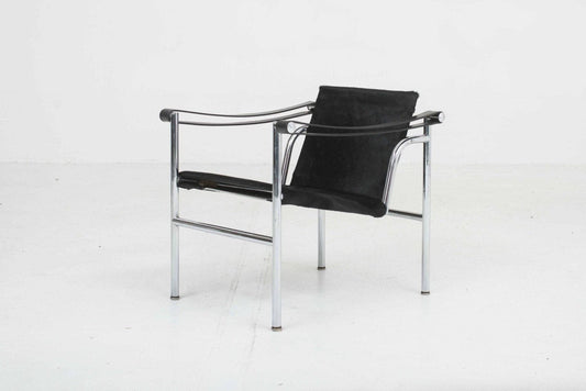 Le Corbusier LC1 Sessel von Cassina mit schwarzem Fell - 2nd home