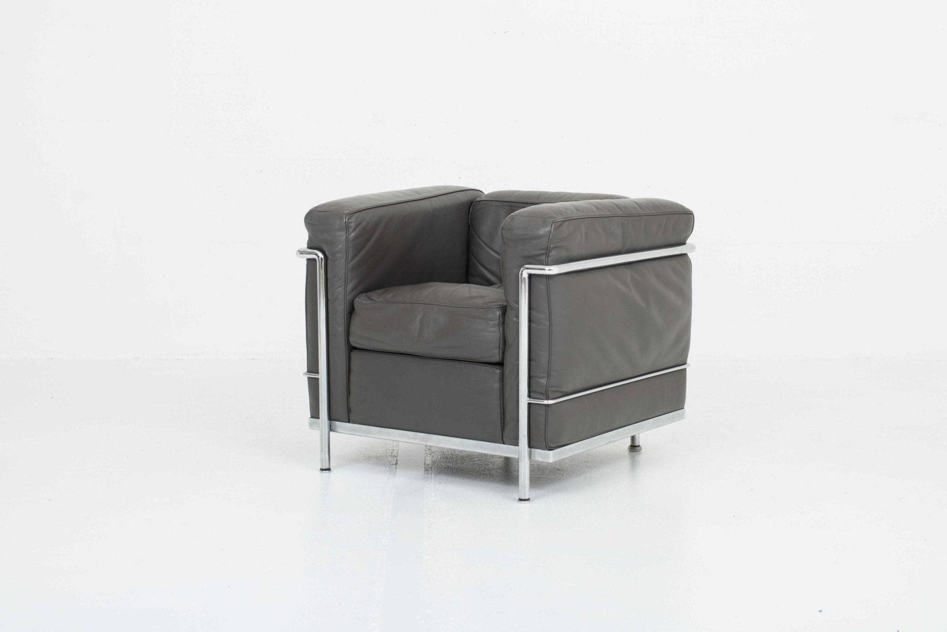 Le Corbusier LC2 Sessel von Cassina in Grau - 2nd home