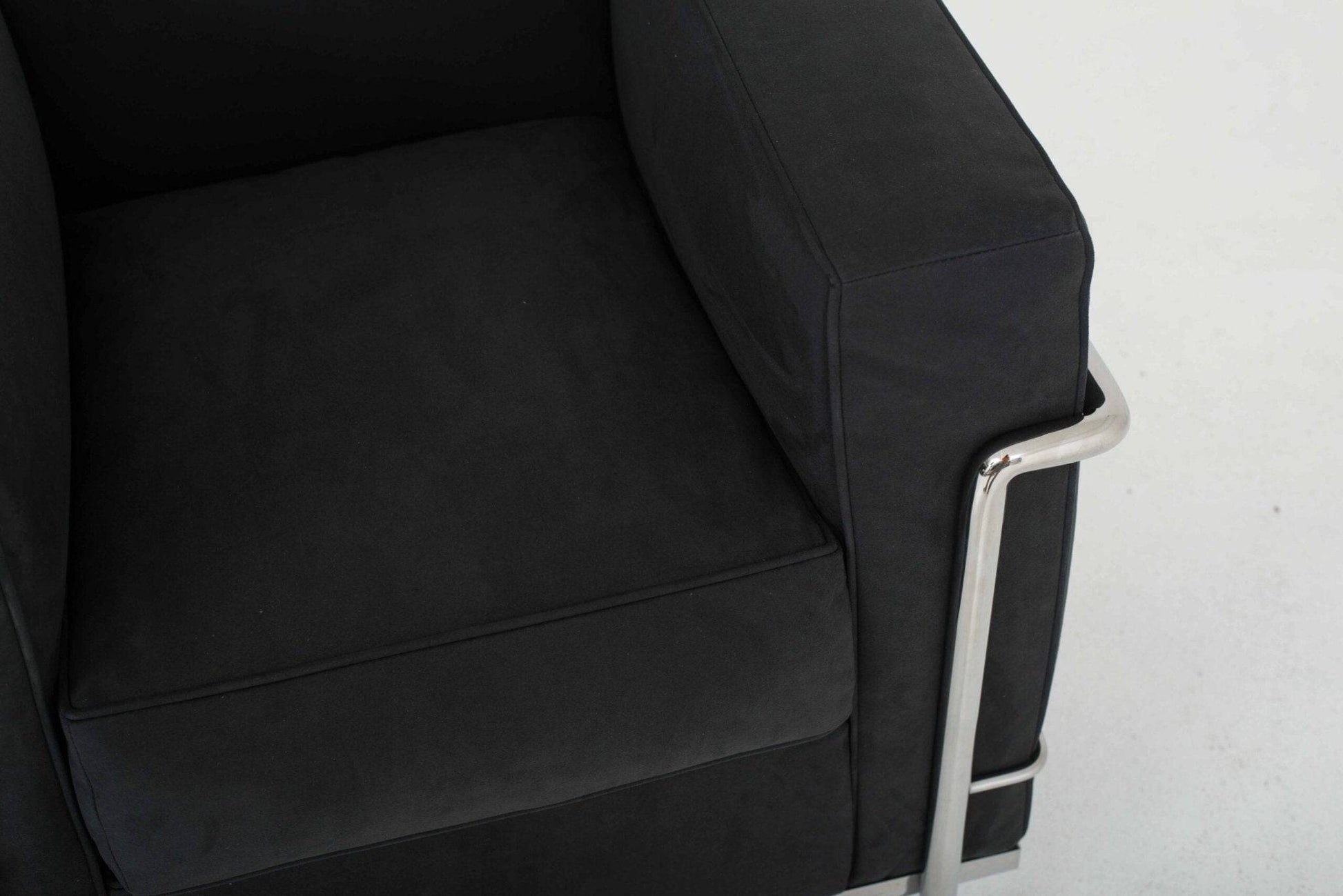 Le Corbusier LC2 Sessel von Cassina in Textil Schwarz - 2nd home