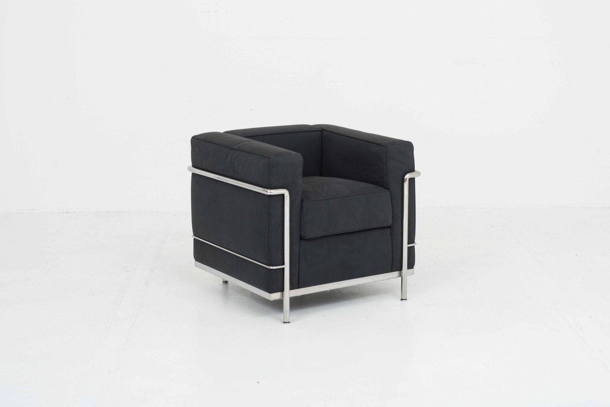 Le Corbusier LC2 Sessel von Cassina in Textil Schwarz - 2nd home