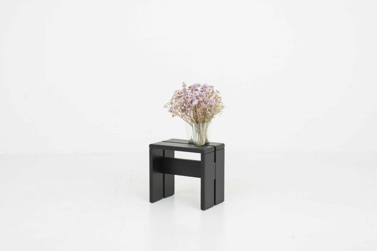 Les Arcs Hocker von Charlotte Perriand - 2nd home