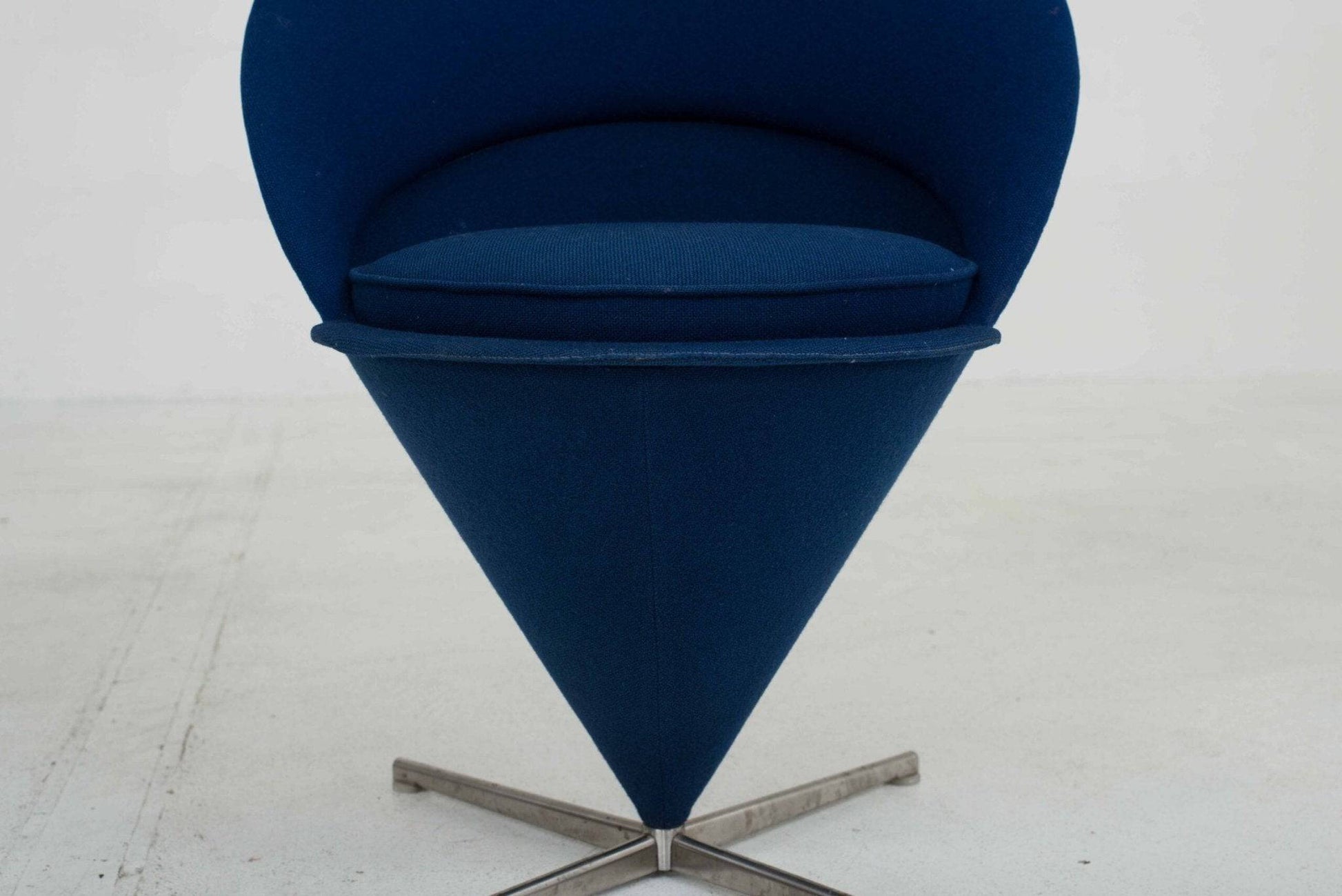 Vitra Cone Chair von Verner Panton in Blau - 2nd home